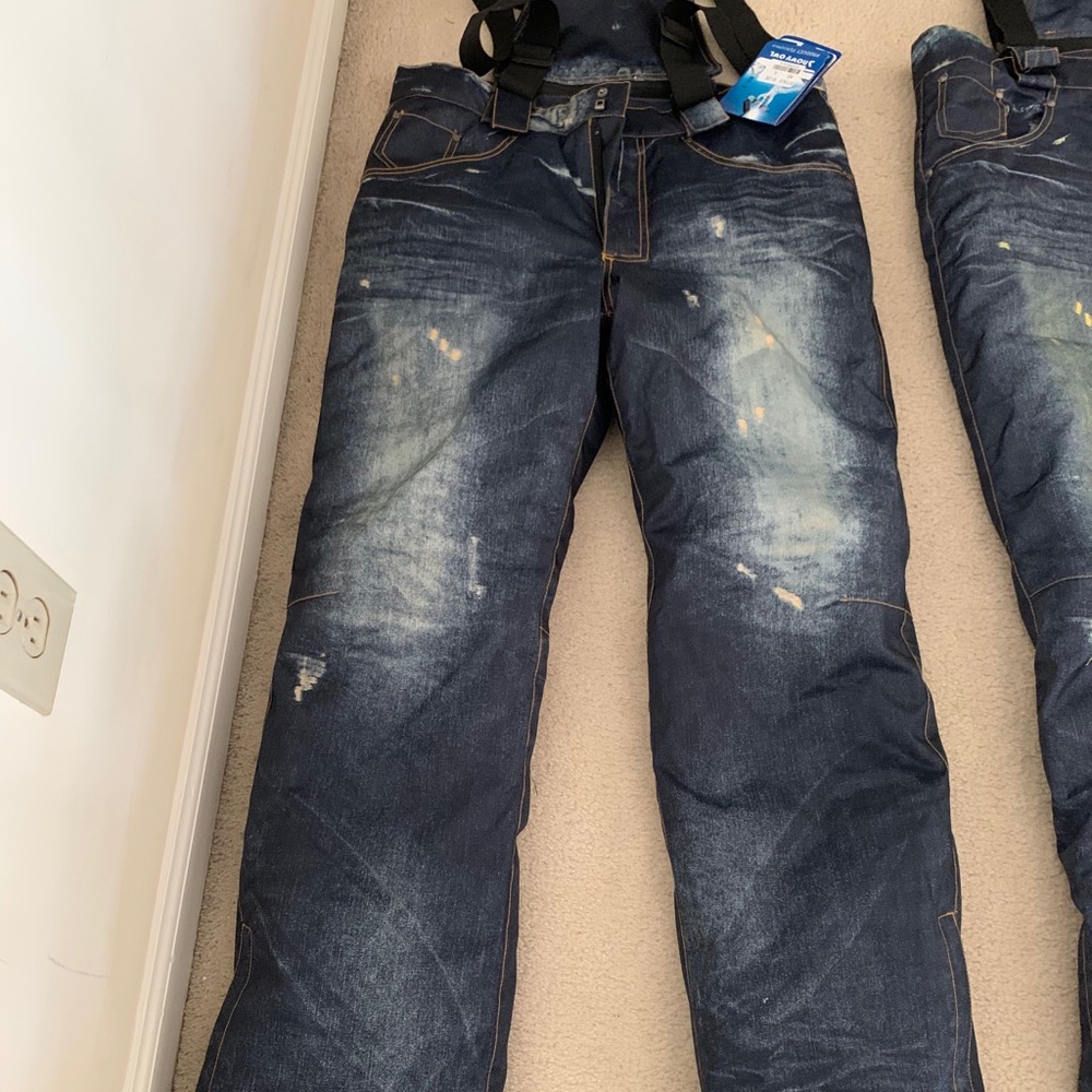 Brand new snow pants for men